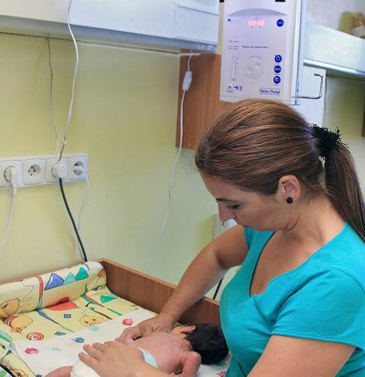 Edko (p.hm. 1 700 g) sa pred prepustením učí cvičiť