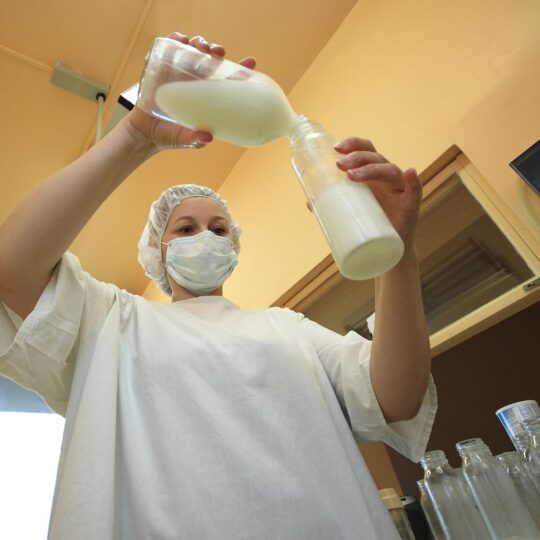 Všetky mlieka sa nadávkujú bábätkám podľa ordinácie lekára