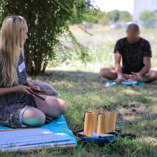 Muzikorelaxácia a muzikoterapia v záhradke