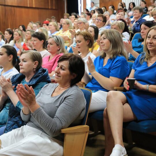 Oslava Medzinárodného dňa sestier vo FNsP Nové Zámky odborný seminár i poďakovanie