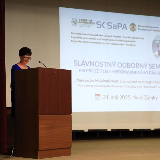 Oslava Medzinárodného dňa sestier vo FNsP Nové Zámky odborný seminár i poďakovanie