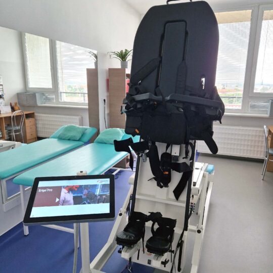 Rehabilitácia pacienta po mozgovej porážke robotickým systémom