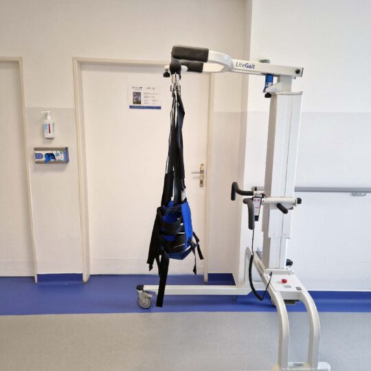 Rehabilitácia pacienta po mozgovej porážke robotickým systémom