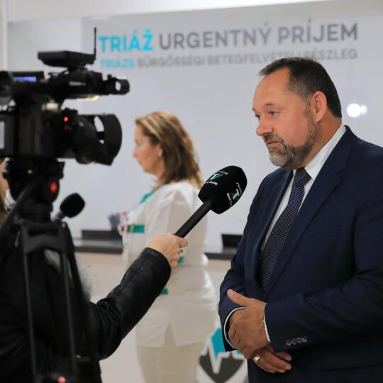 Zrekonštruovaný urgentný príjem s triážnym pultom vo Fakultnej nemocnici s poliklinikou v Nových Zámkoch