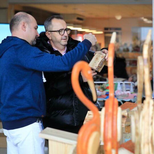 Predvianočná predajná výstava prác pacientov psychiatrického oddelenia