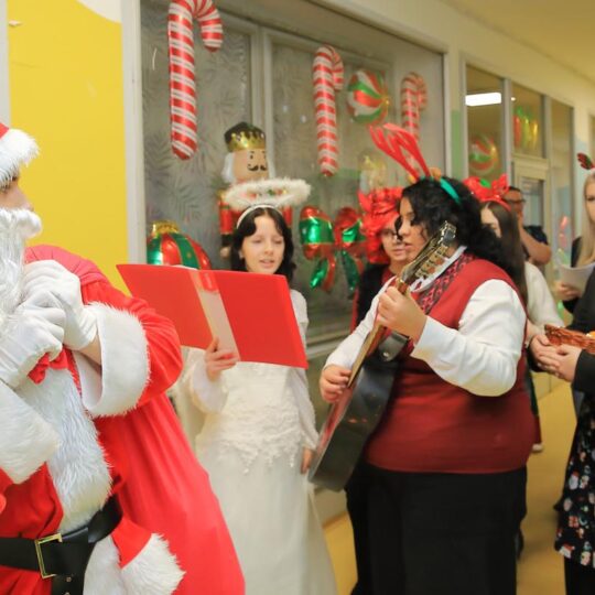 FNsP NZ - Mikuláš priniesol radosť pre malých aj veľkých pacientov