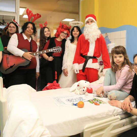 FNsP NZ - Mikuláš priniesol radosť pre malých aj veľkých pacientov