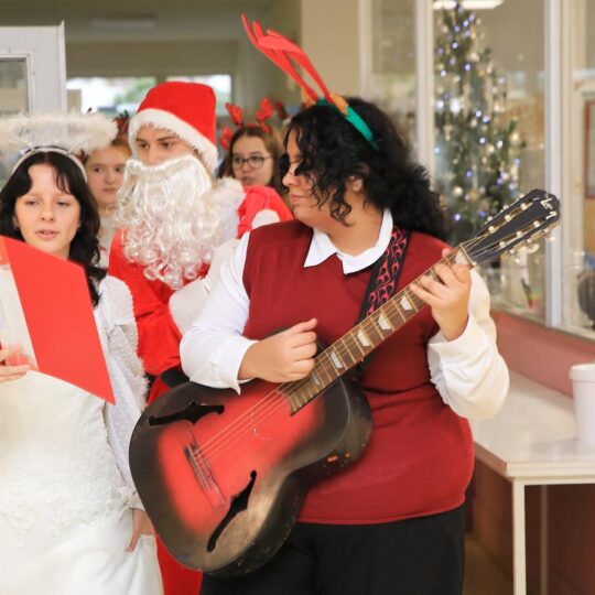 FNsP NZ - Mikuláš priniesol radosť pre malých aj veľkých pacientov