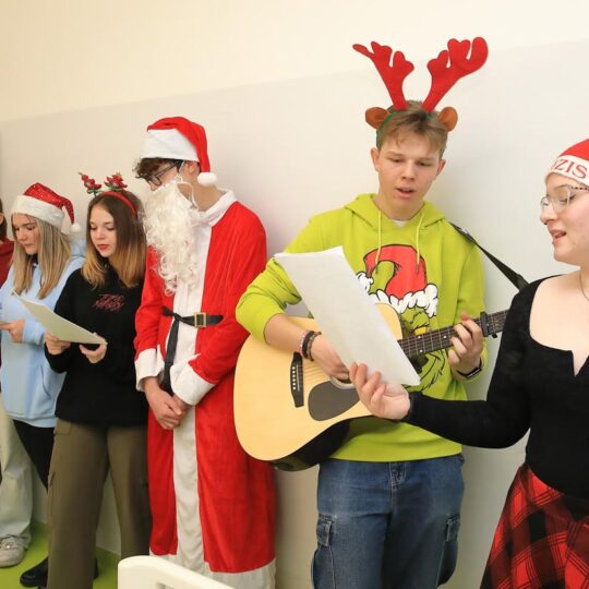 FNsP NZ - Mikuláš priniesol radosť pre malých aj veľkých pacientov