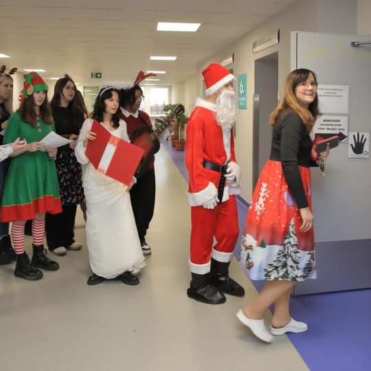 FNsP NZ - Mikuláš priniesol radosť pre malých aj veľkých pacientov