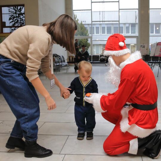 FNsP NZ - Mikuláš priniesol radosť pre malých aj veľkých pacientov