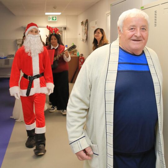 FNsP NZ - Mikuláš priniesol radosť pre malých aj veľkých pacientov