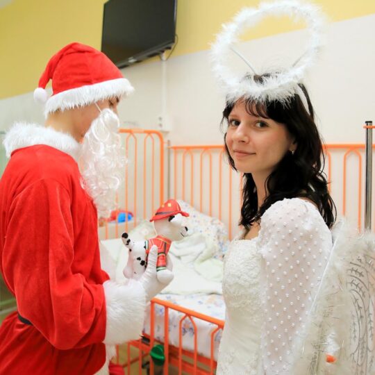 FNsP NZ - Mikuláš priniesol radosť pre malých aj veľkých pacientov