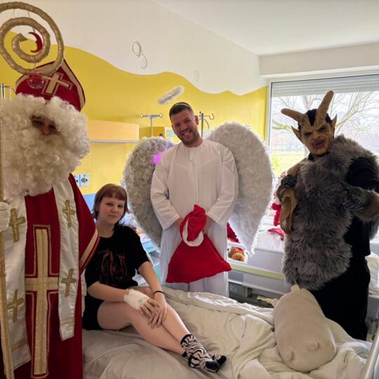 FNsP NZ - Mikuláš priniesol radosť pre malých aj veľkých pacientov