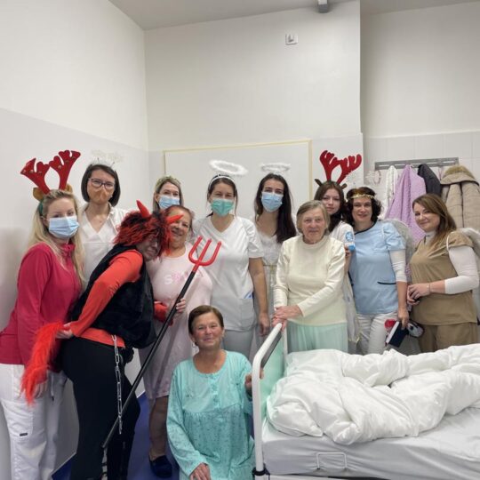 FNsP NZ - Mikuláš priniesol radosť pre malých aj veľkých pacientov