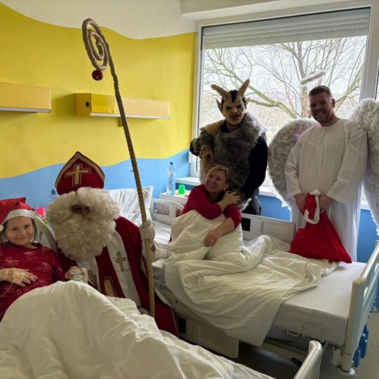 FNsP NZ - Mikuláš priniesol radosť pre malých aj veľkých pacientov