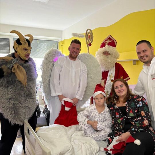 FNsP NZ - Mikuláš priniesol radosť pre malých aj veľkých pacientov