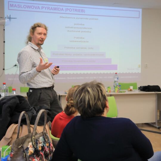 Tréning komunikácie s rodinami predčasne narodených detí Tréning komunikácie s rodinami predčasne narodených detí