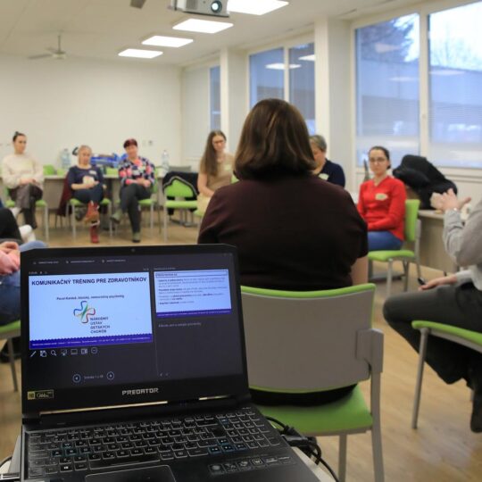 Tréning komunikácie s rodinami predčasne narodených detí Tréning komunikácie s rodinami predčasne narodených detí