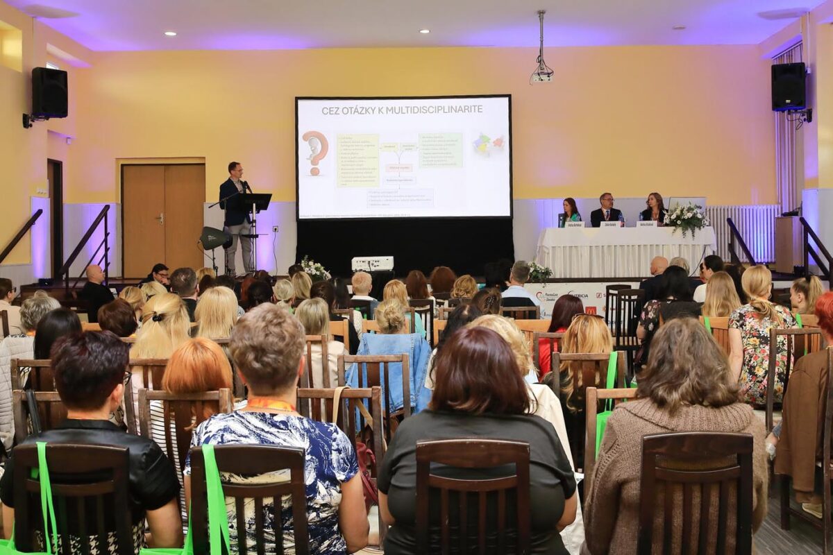 Prvy-rocnik-konferencie-zdravotnickych-profesii-spojil-odbornikov-napriec-celym-zdravotnictvom-28-1200x800.jpg