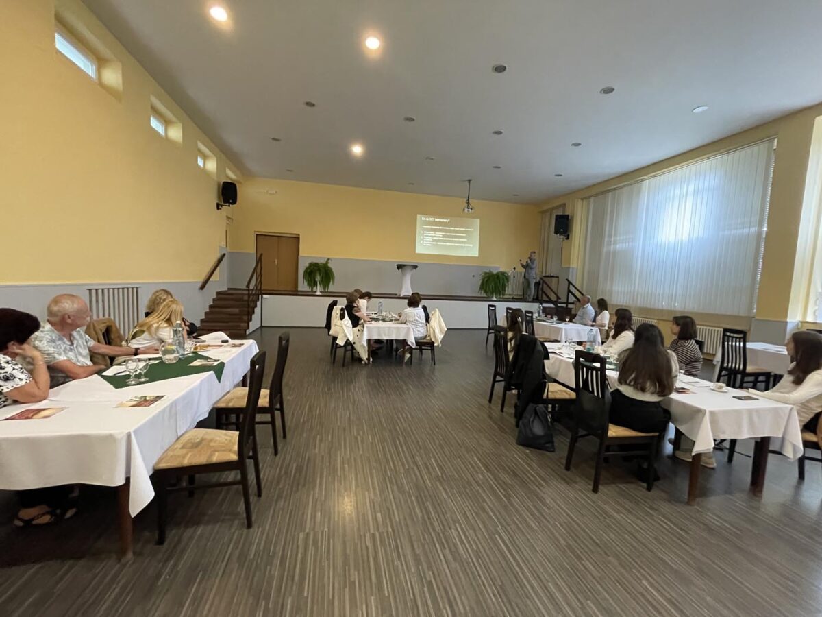 Odborny-seminar-oftalmologov-1-1200x900.jpg