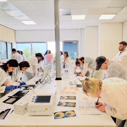 Mikrobiologičky na medzinárodnom odbornom kurze v Taliansku Mikrobiologičky na medzinárodnom odbornom kurze v Taliansku